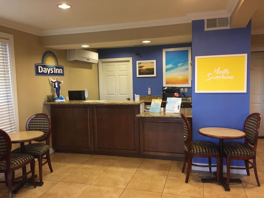Days Inn By Wyndham Kingman East Екстер'єр фото