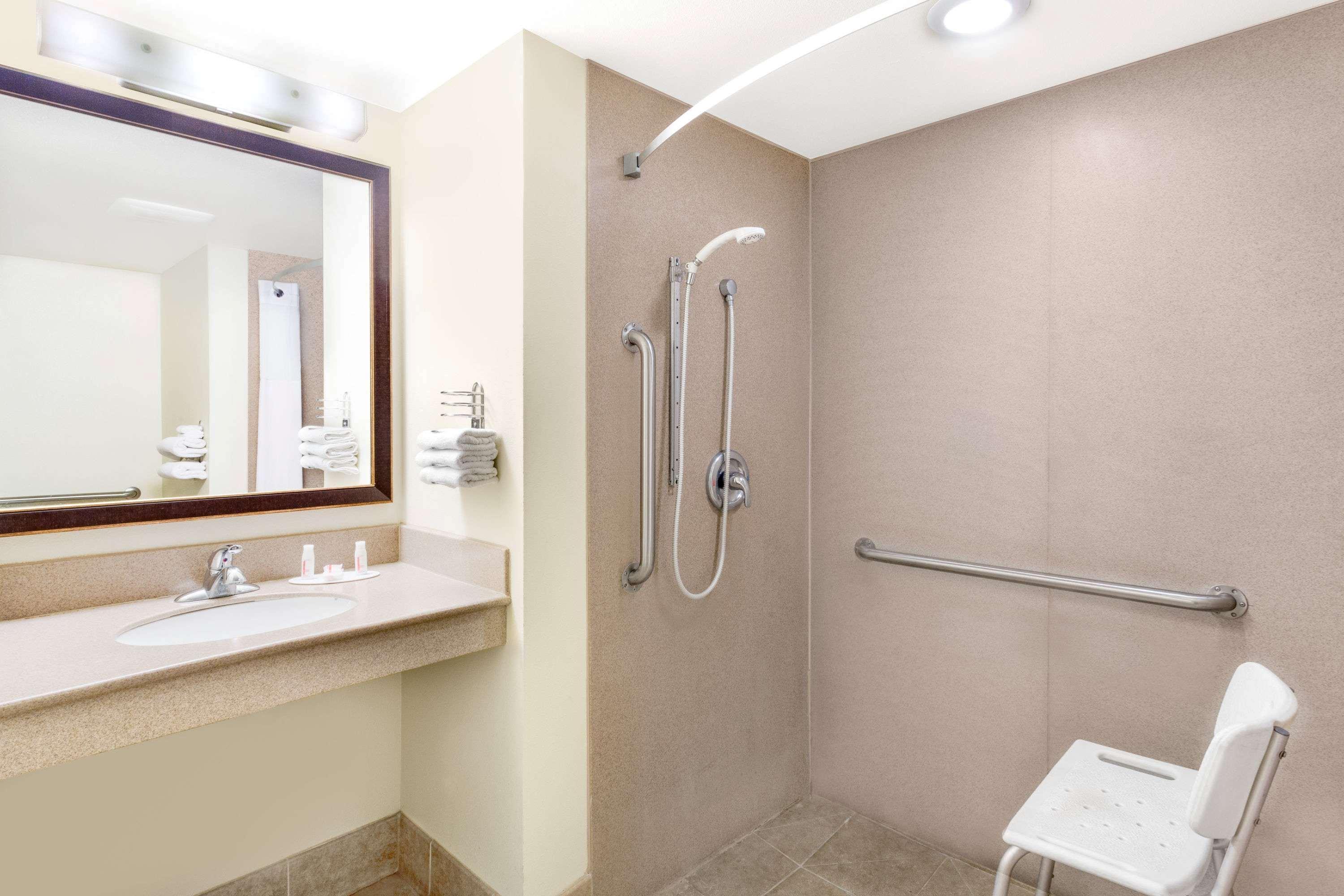 Days Inn By Wyndham Kingman East Екстер'єр фото