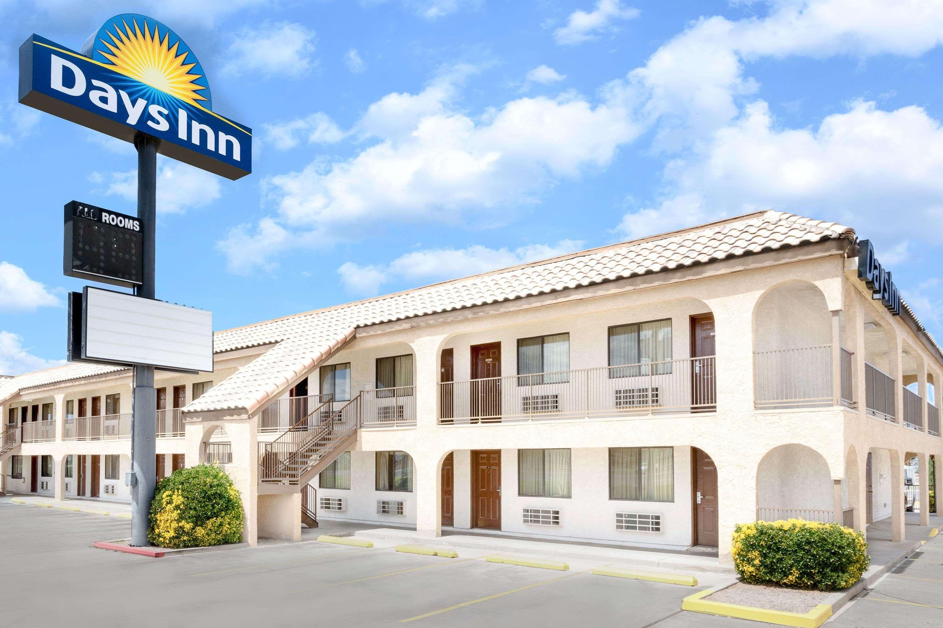 Days Inn By Wyndham Kingman East Екстер'єр фото